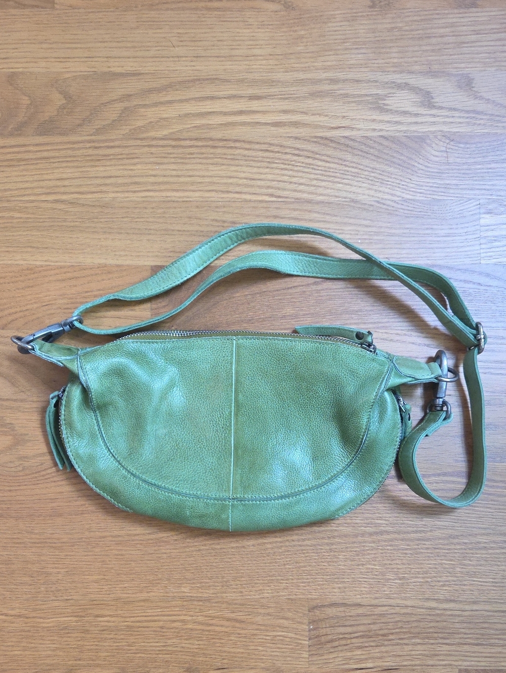 Latico Leather Crosby Leather Sling Bag